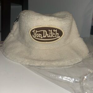 Von Dutch Cream and Brown Bucket Hat 🤎